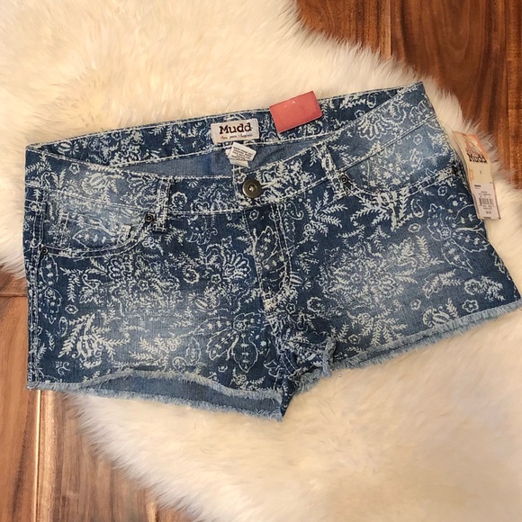Mudd Pants - ⬇️ NWT Mudd denim shorts size 9